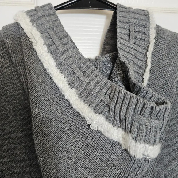 Eddie Bauer Women's Long Hooded Sweater Large Gray Geometric Aztec Cardigan - Picture 9 of 10